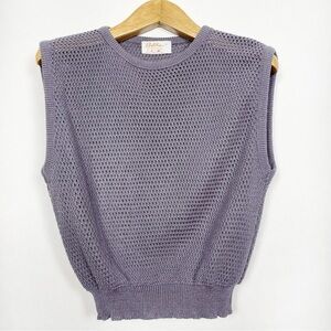 Vintage Betina‎ 🇨🇦 Grey Women’s Sleeveless Knit Vest Size Small Crewneck